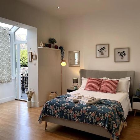 Cute&Cozy Studio Apt In Barons Court Londres Exterior foto