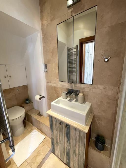 Cute&Cozy Studio Apt In Barons Court Londres Exterior foto